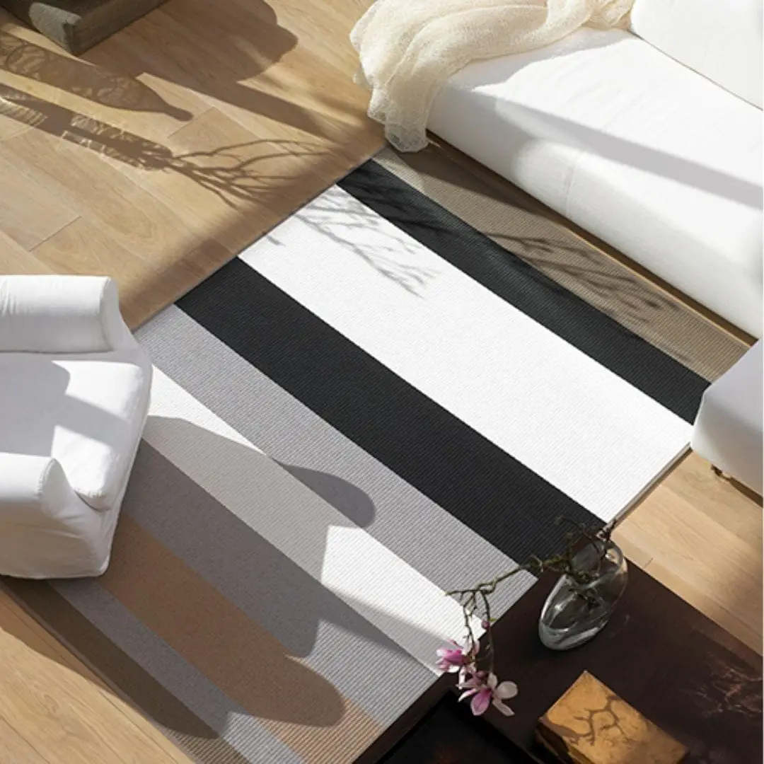 1373230-Avenue-nutria-light-grey-with-narrow-edging-and-backing