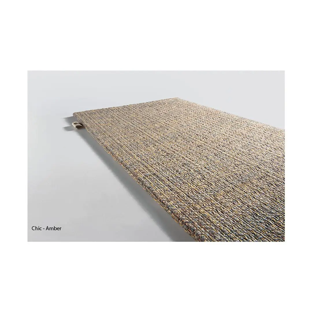 Chic-Amber-side-view