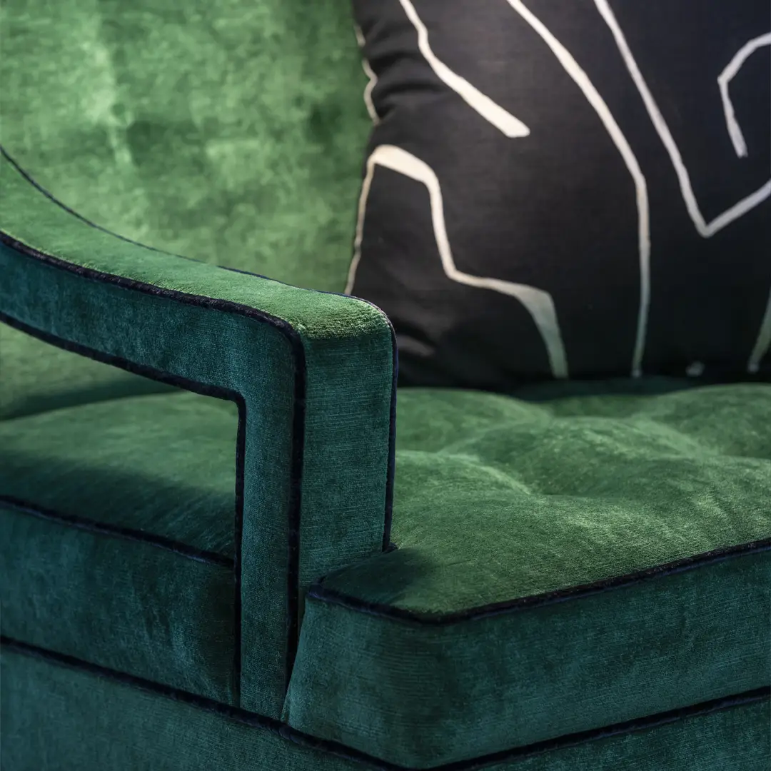 Versailles-armchair-4