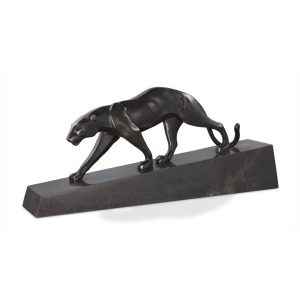 Pantherae Statue