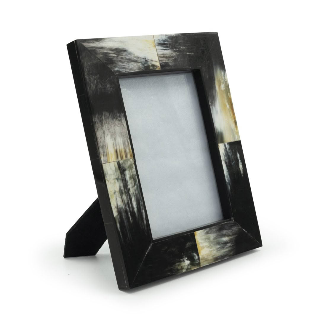 Black and gold marbled photo frame