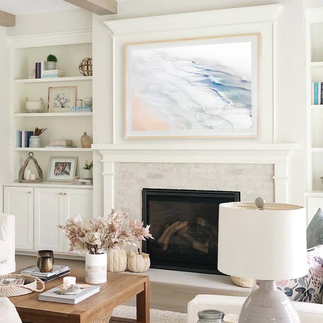 Cozy living room with fireplace and elegant white decor