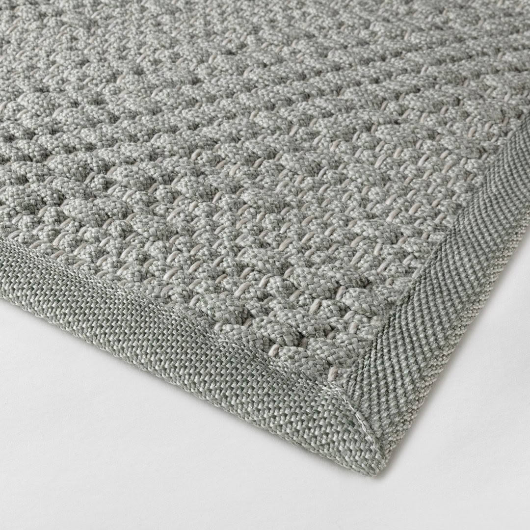 Oasis_Milky_Green_CLOSEUP
